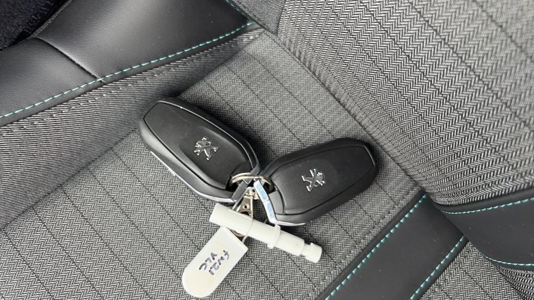 Peugeot 2008 1.2 PureTech Allure Premium 5dr Petrol Estate